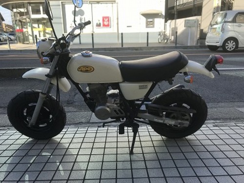 原付のスポーツバイク！【ＨＯＮＤＡ】Ａｐｅ 50 AC16 ホワイト入荷致しました！！ | 50cc | 埼玉の地域密着型ビリケンモータースのバイク在庫